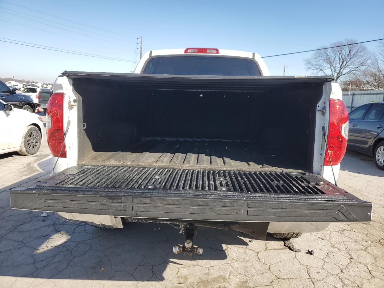 2016 Toyota Tundra - Image 6