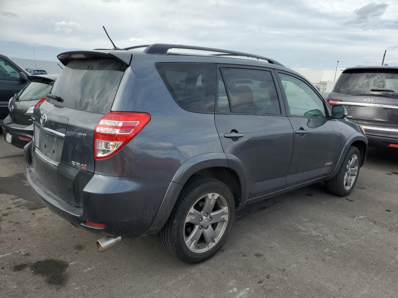 2010 Toyota RAV 4 - Image 3
