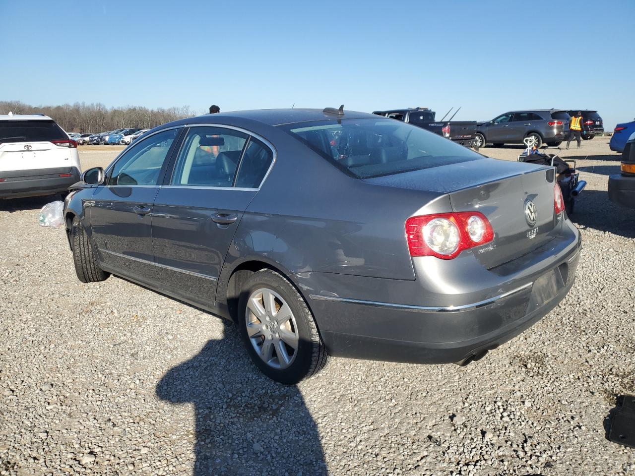 2006 Volkswagen Passat - Image 2