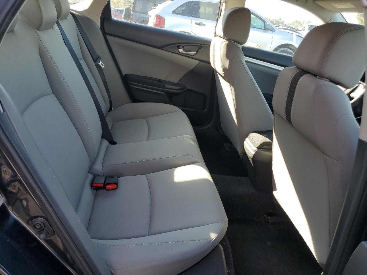 2019 Honda Civic - Image 10