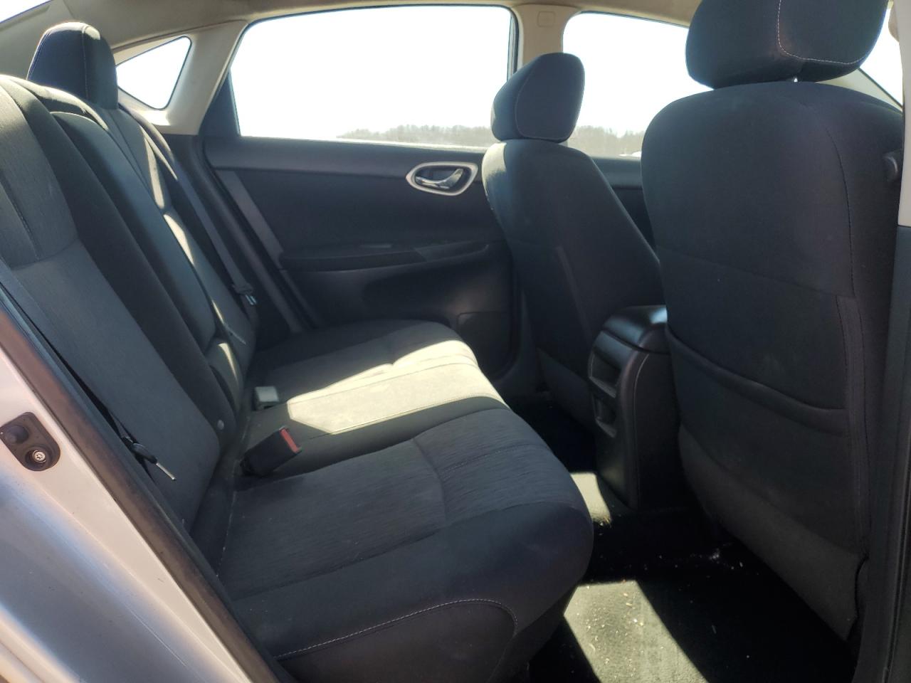 2014 Nissan Sentra - Image 10