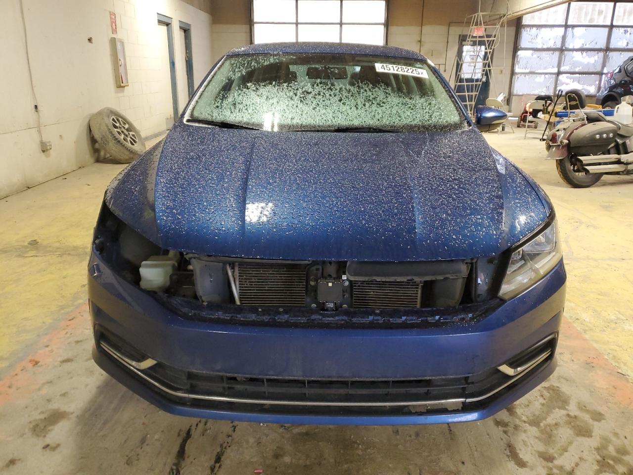 2016 Volkswagen Passat - Image 5