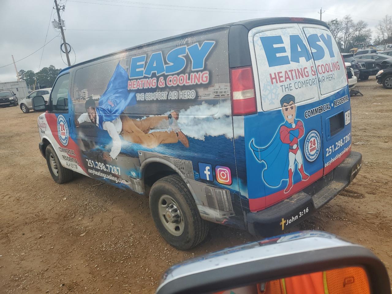 2010 Chevrolet Express - Image 2