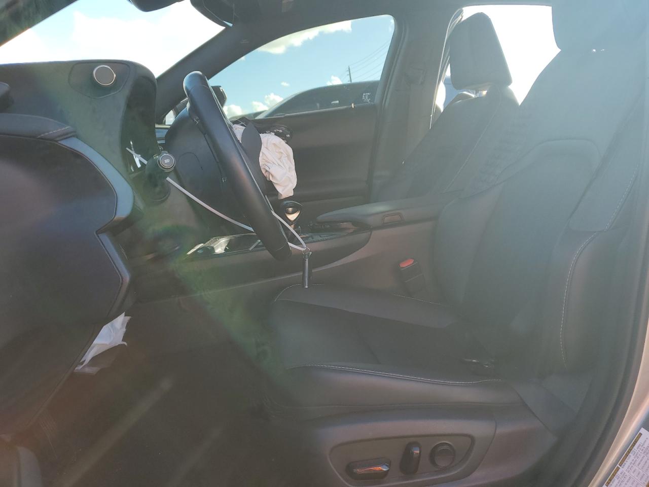2019 Lexus UX - Image 7