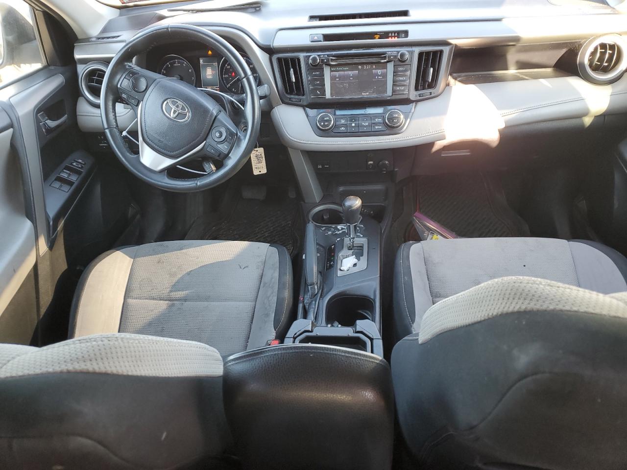 2018 Toyota RAV 4 - Image 8