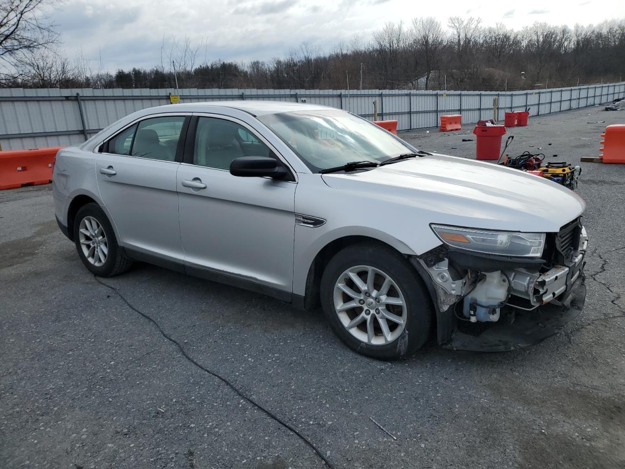 2013 Ford Taurus - Image 4