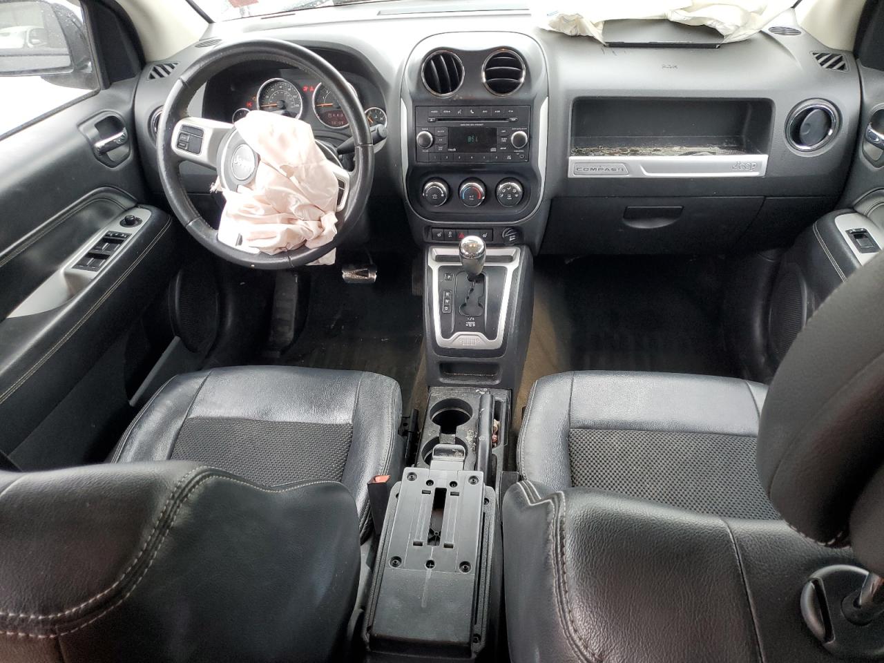 2016 Jeep Compass - Image 8