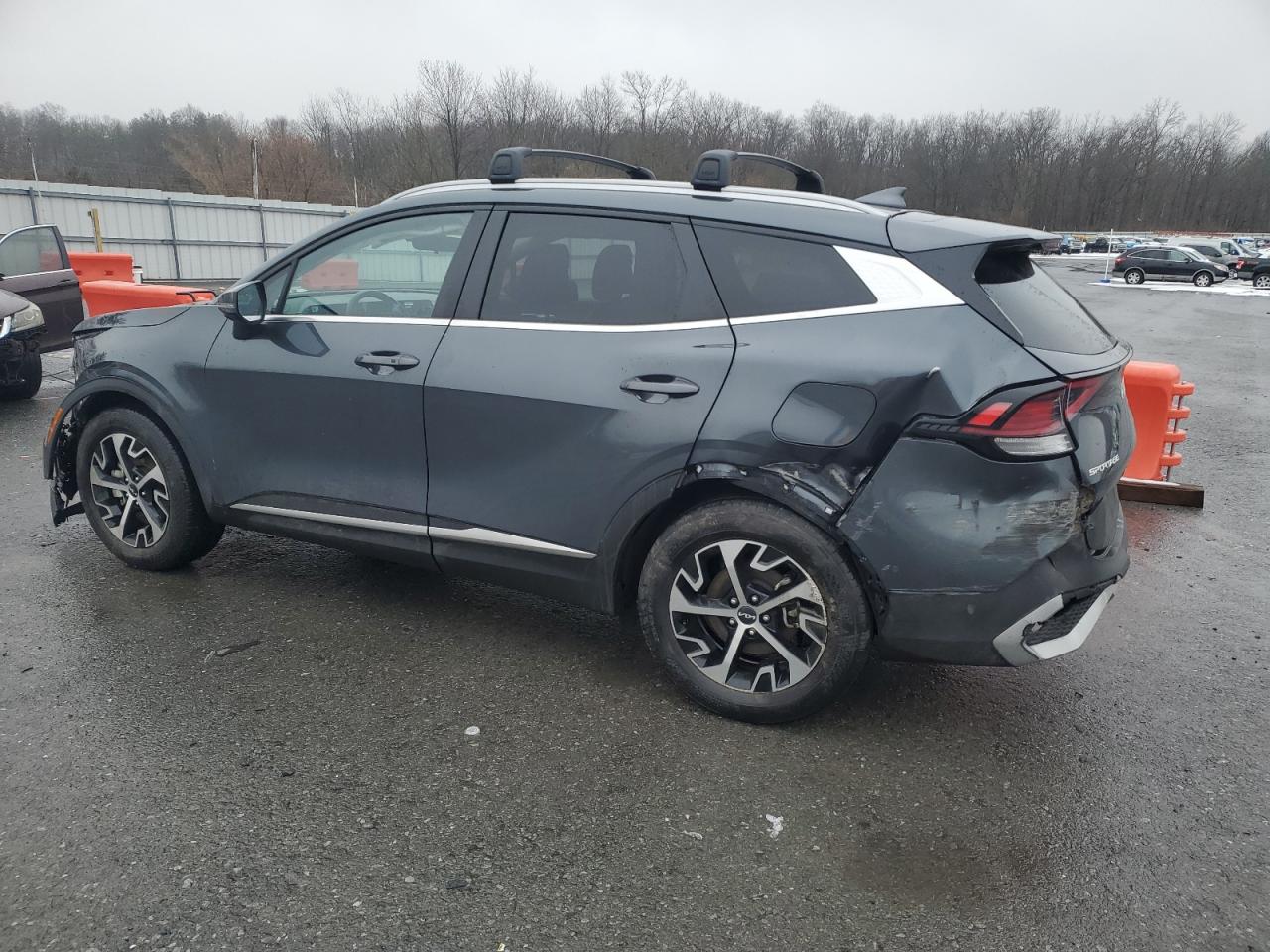 2023 Kia Sportage - Image 2