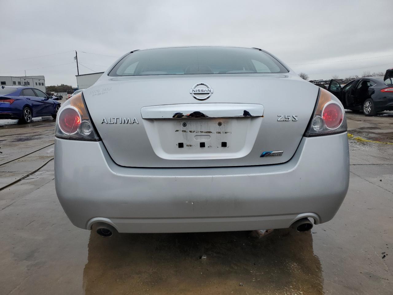 2010 Nissan Altima - Image 6