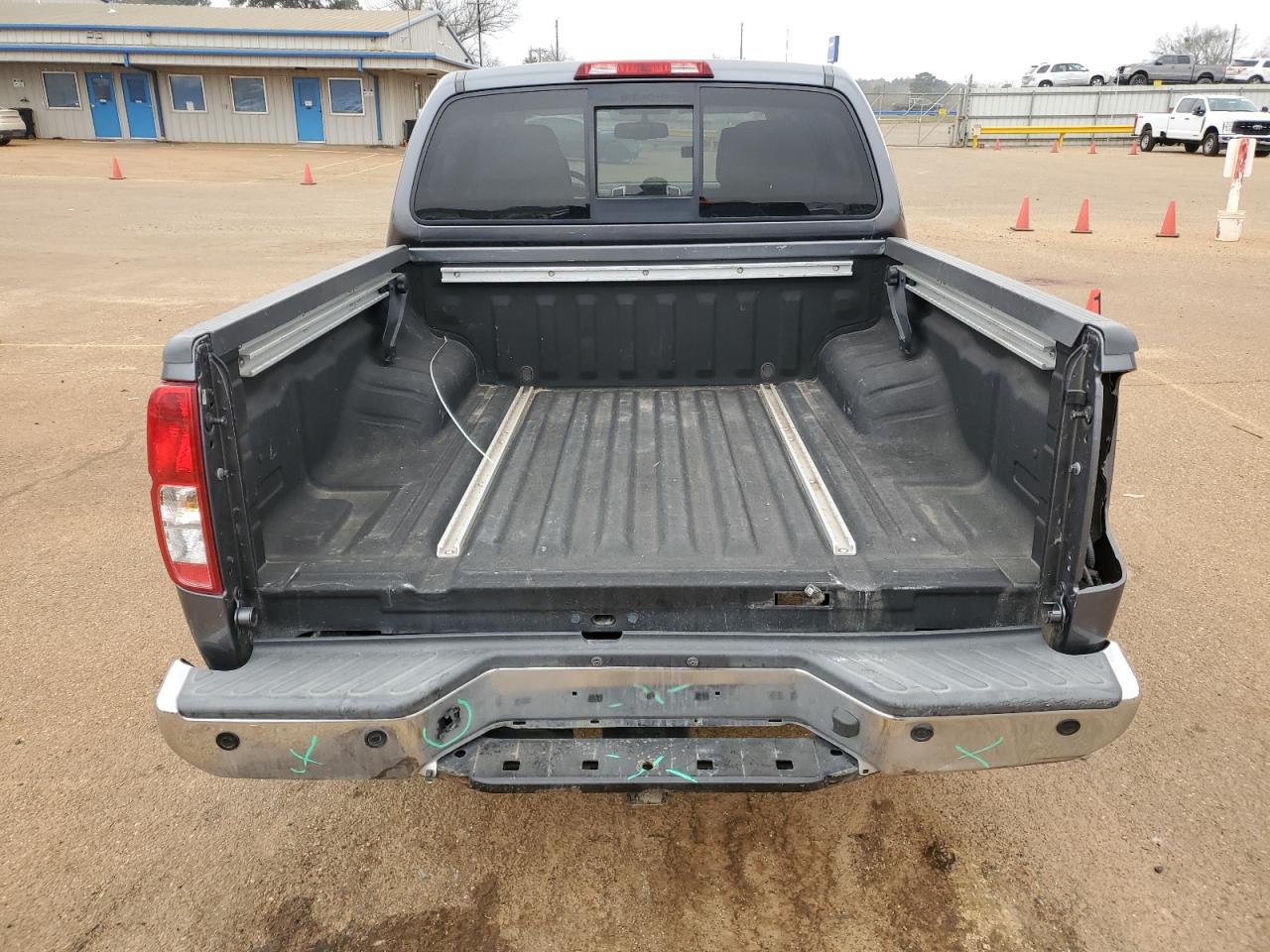 2018 Nissan Navara (Frontier) - Image 6