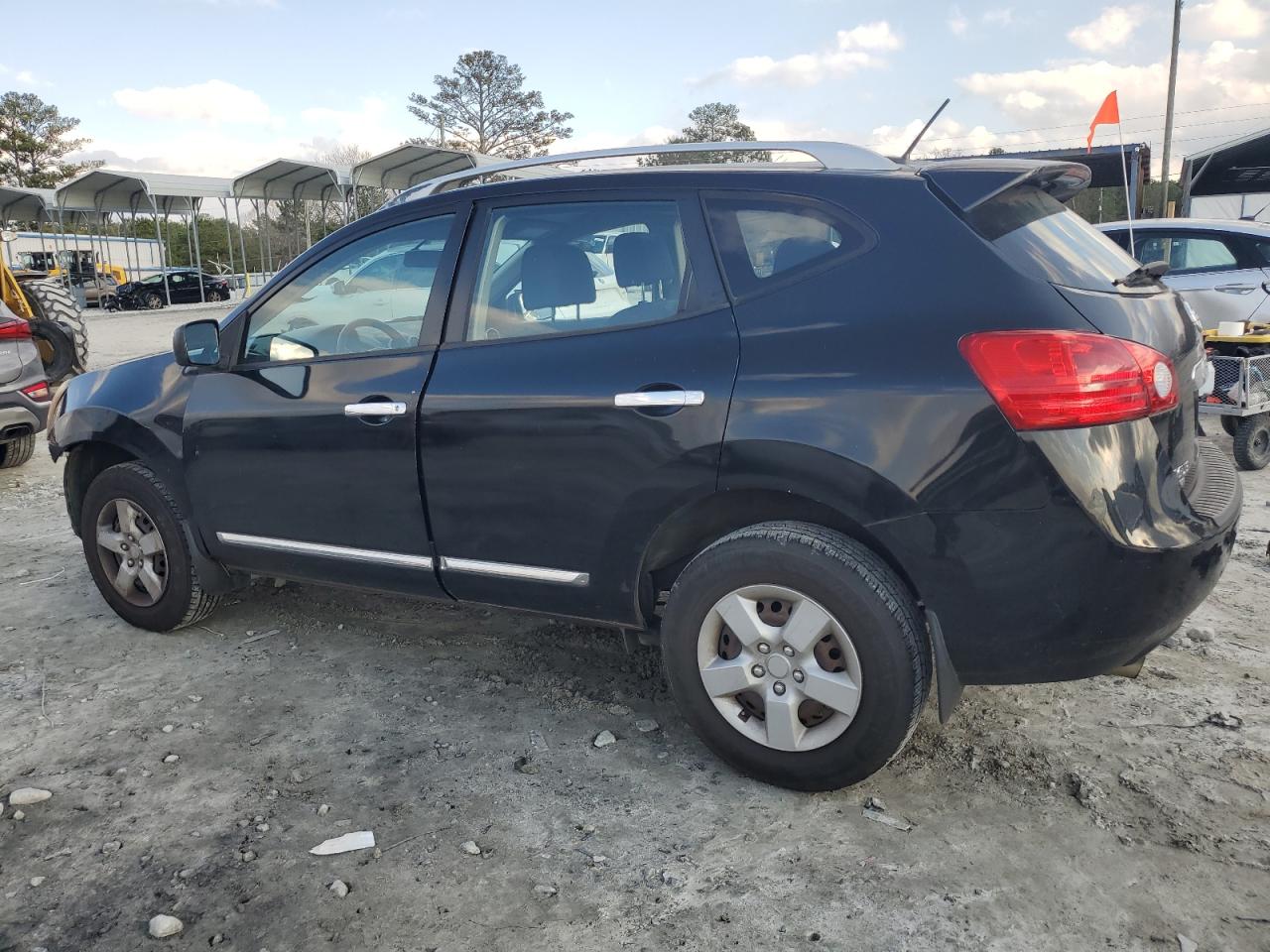 2014 Nissan Rogue - Image 2
