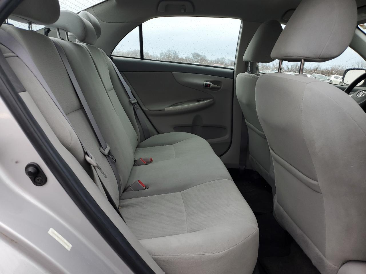 2010 Toyota Corolla - Image 10