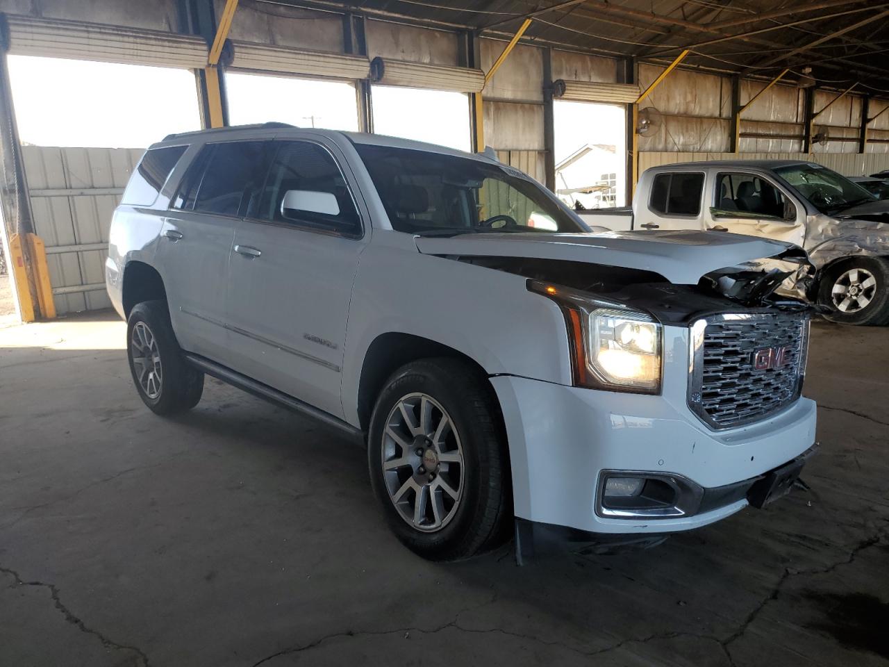 2018 GMC Yukon - Image 4