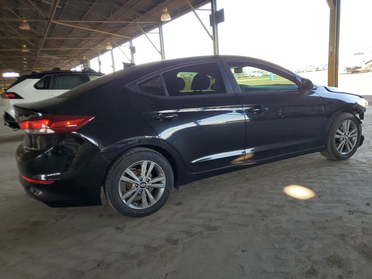 2017 Hyundai Elantra - Image 3