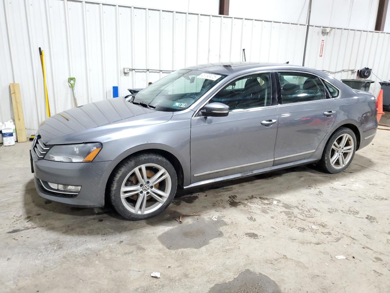 2015 Volkswagen Passat - Image 1
