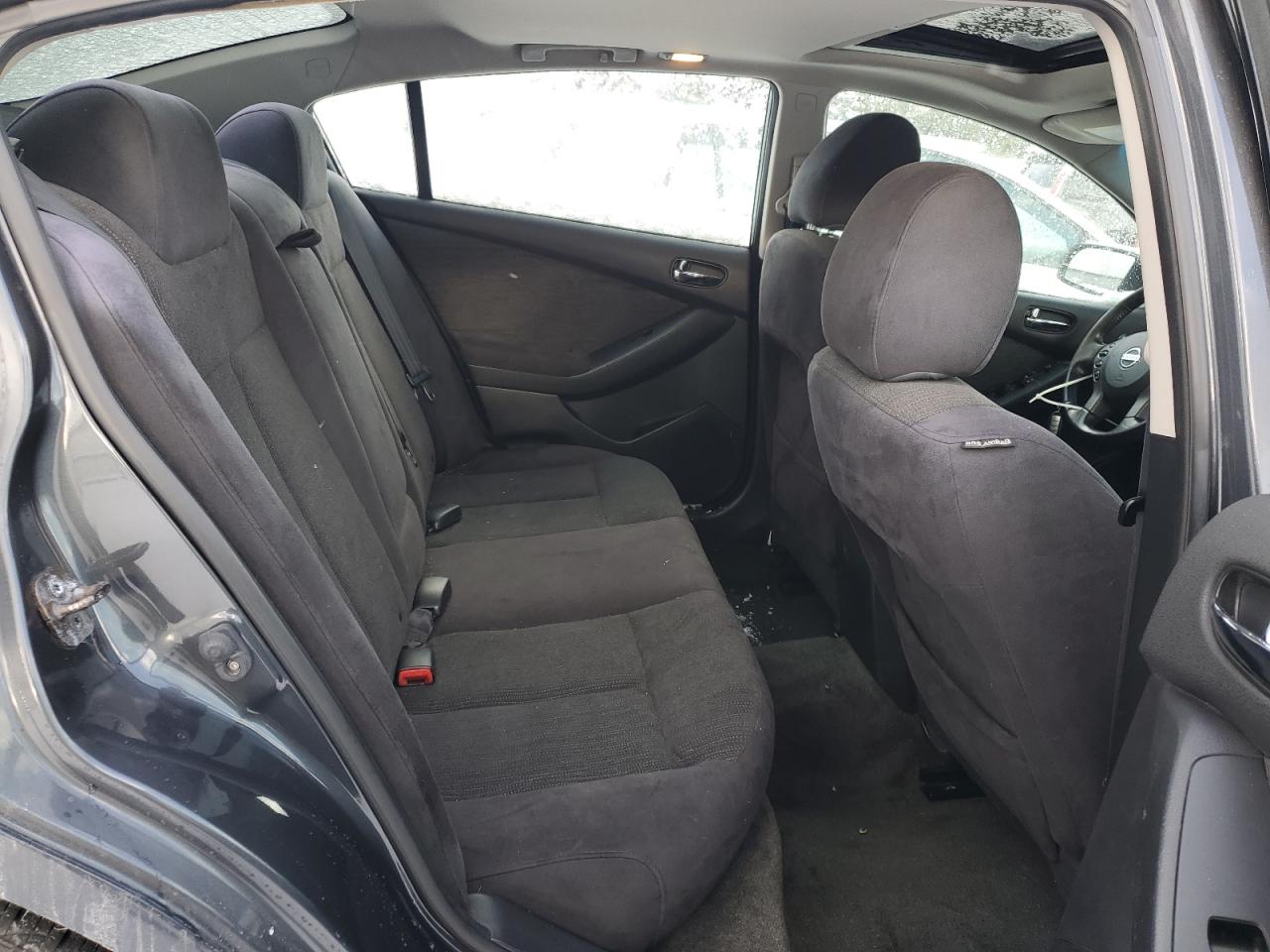 2010 Nissan Altima - Image 10