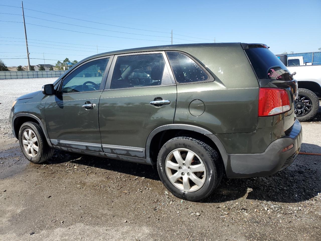 2011 Kia Sorento - Image 2