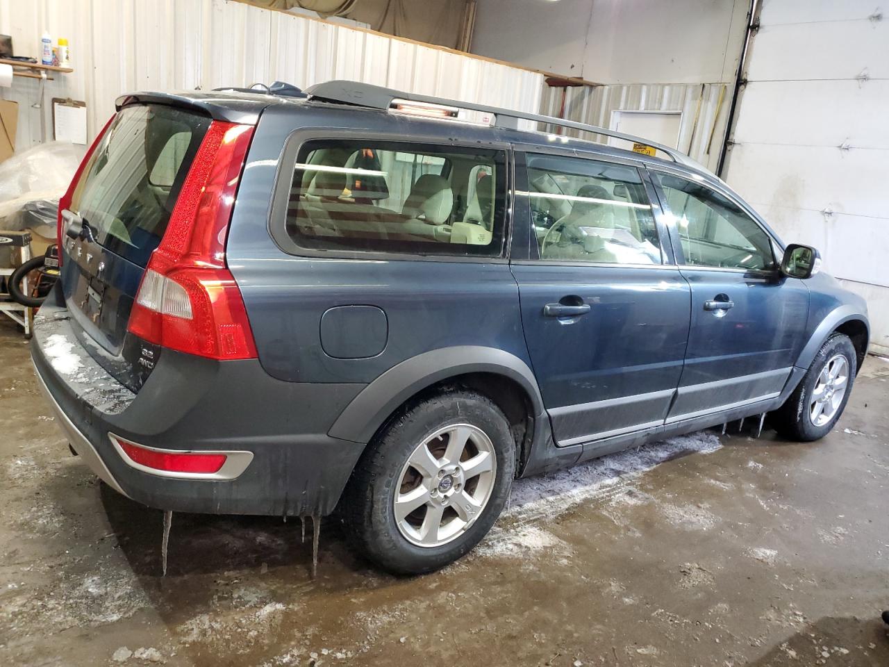 2009 Volvo XC70 - Image 3