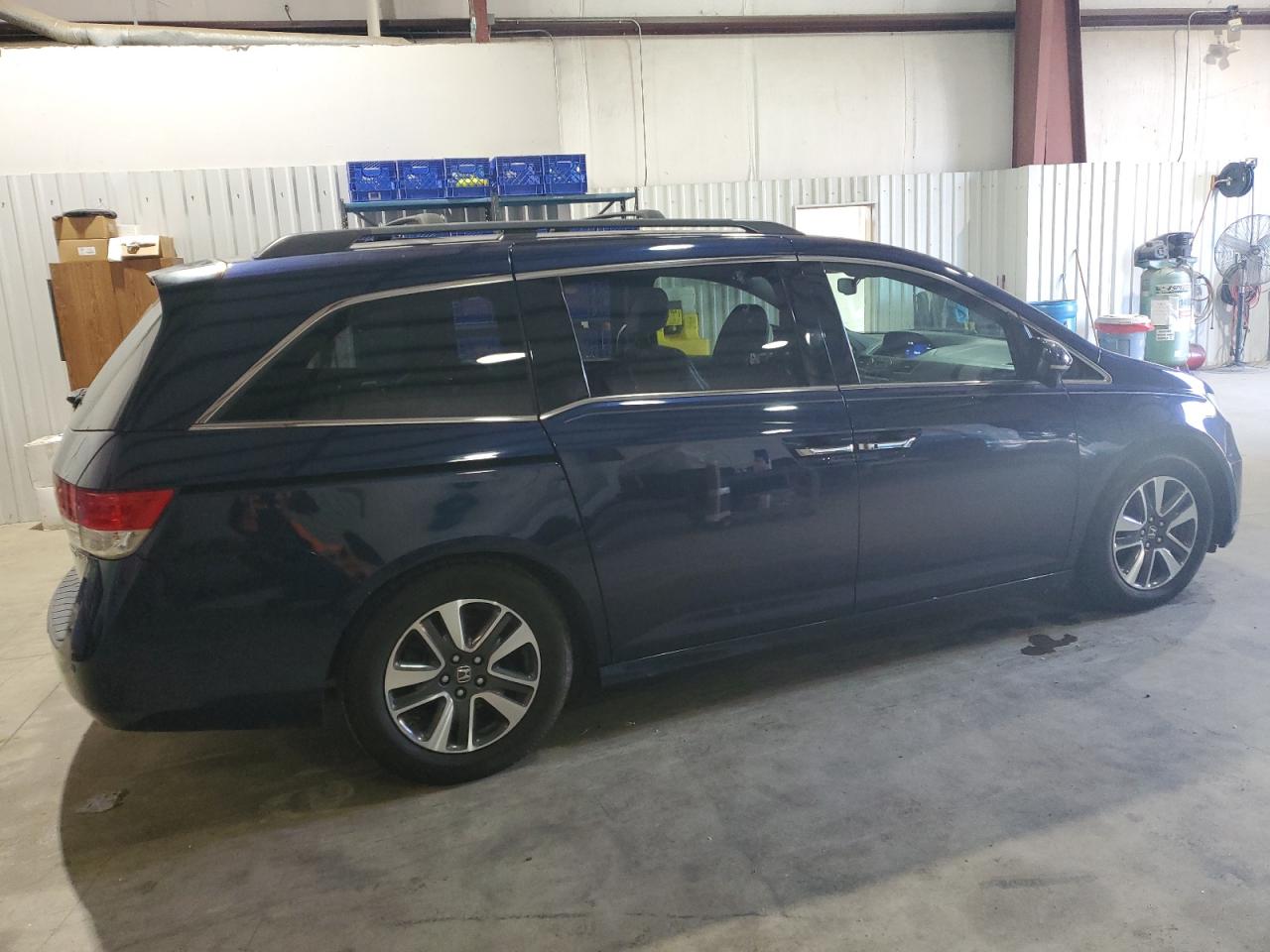 2015 Honda Odyssey - Image 3