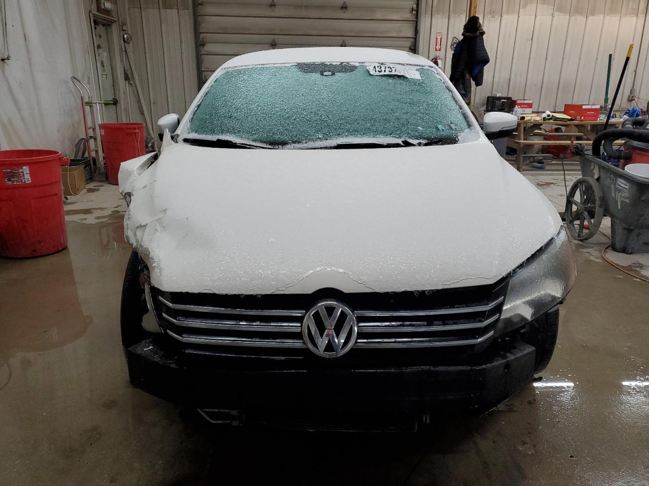2015 Volkswagen Passat - Image 5