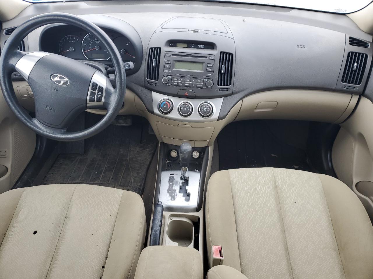 2010 Hyundai Elantra - Image 8