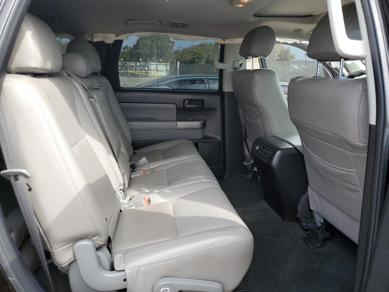 2016 Toyota Sequoia - Image 11