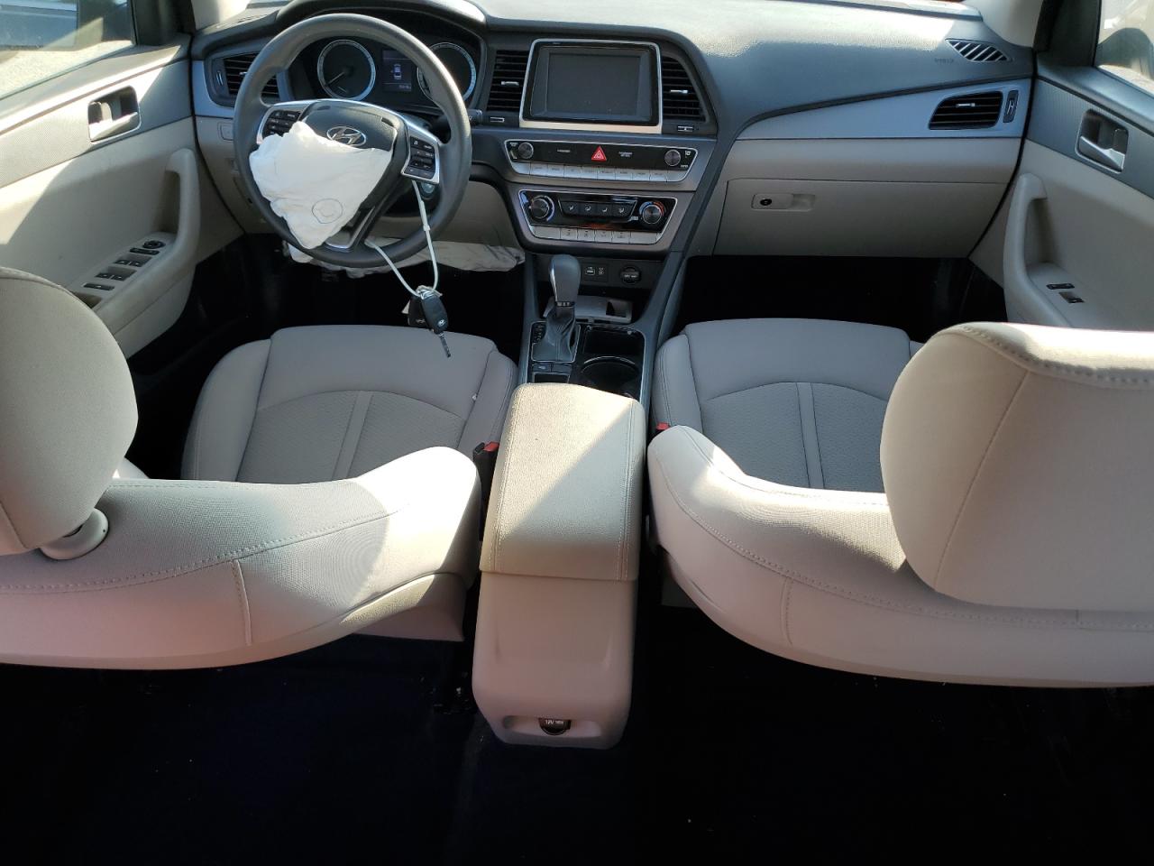 2018 Hyundai Sonata - Image 8