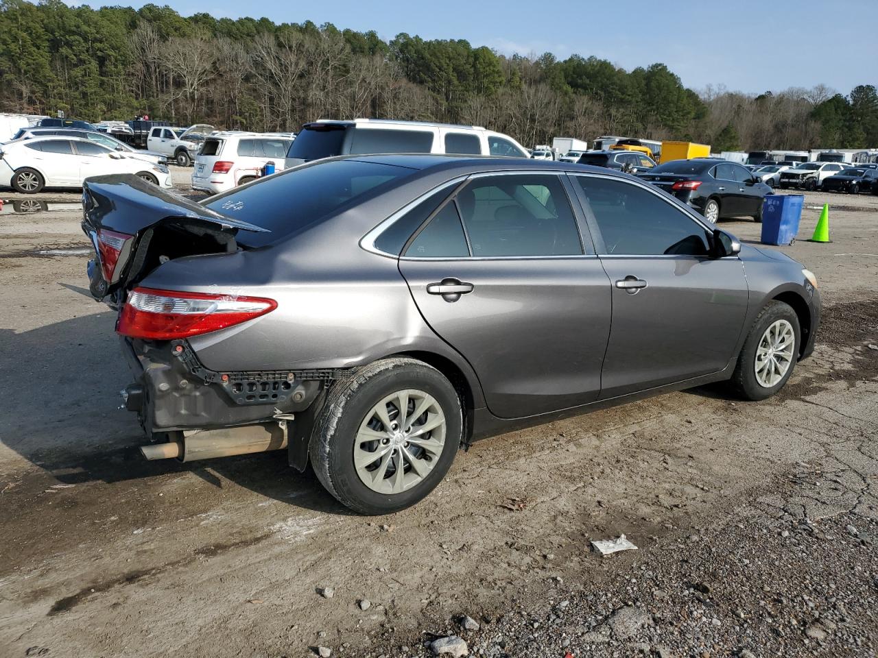 2016 Toyota Camry - Image 3