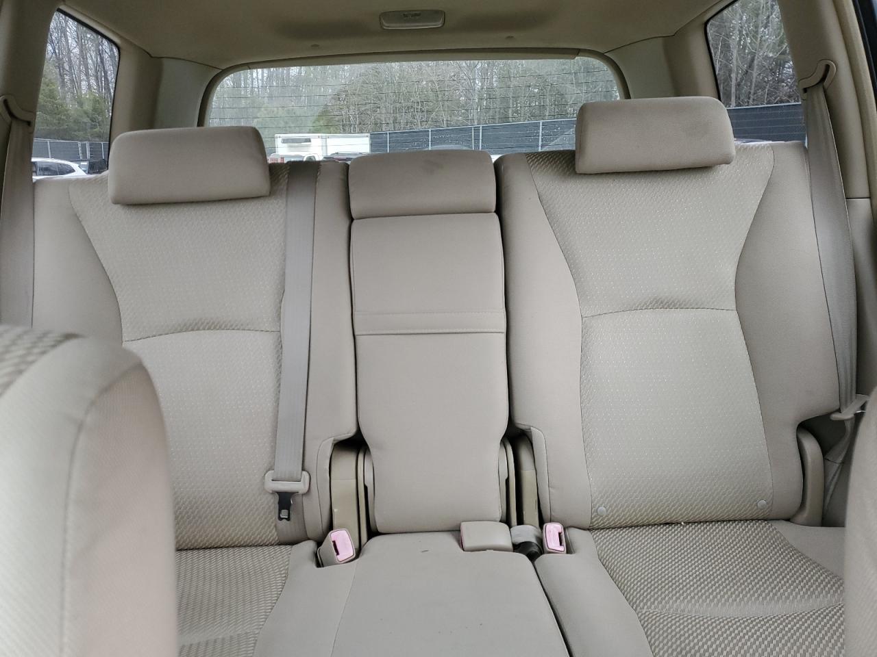 2005 Toyota Highlander - Image 10