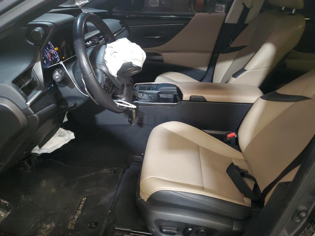 2021 Lexus ES - Image 7