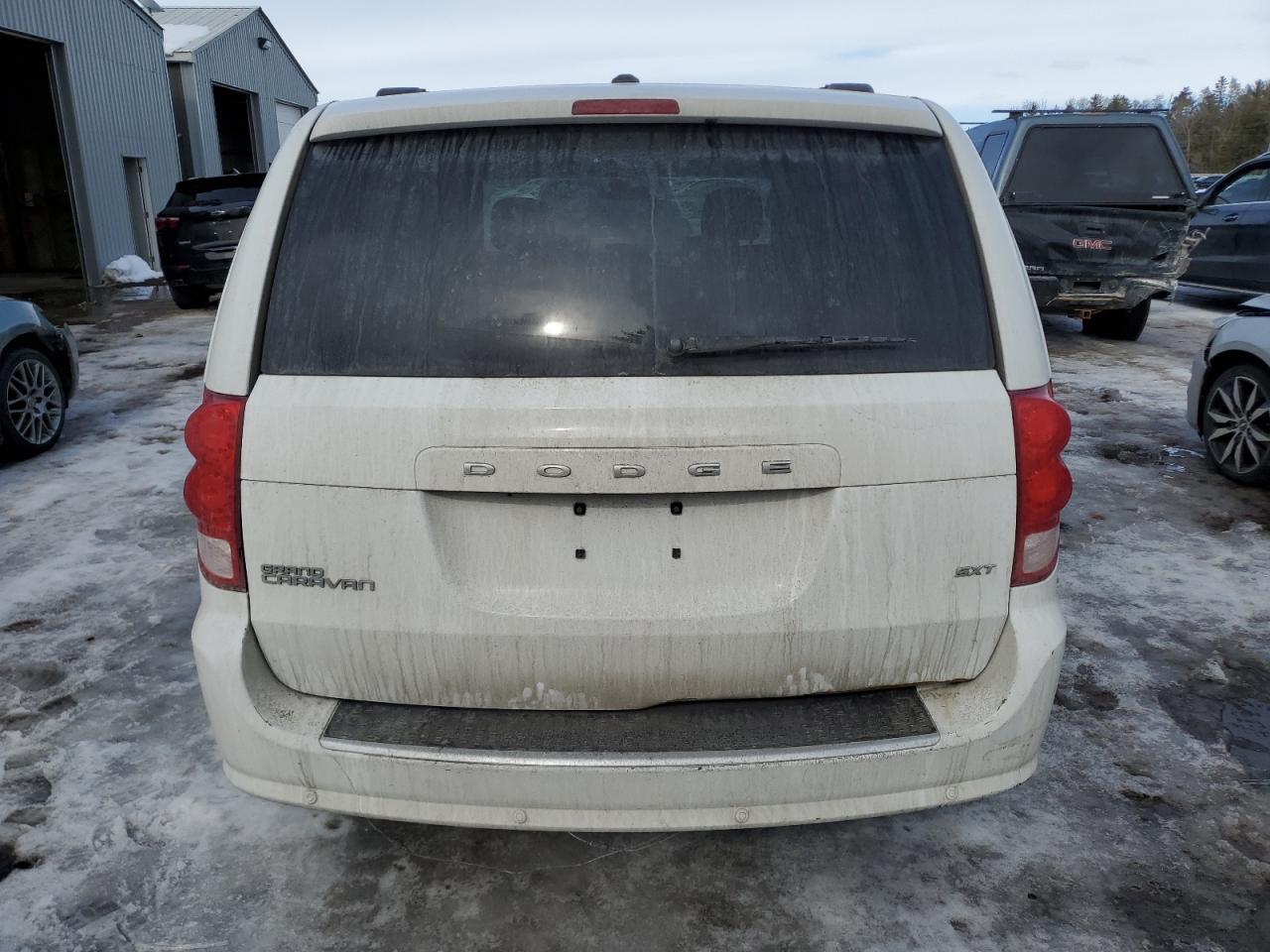 2017 Dodge Caravan - Image 6