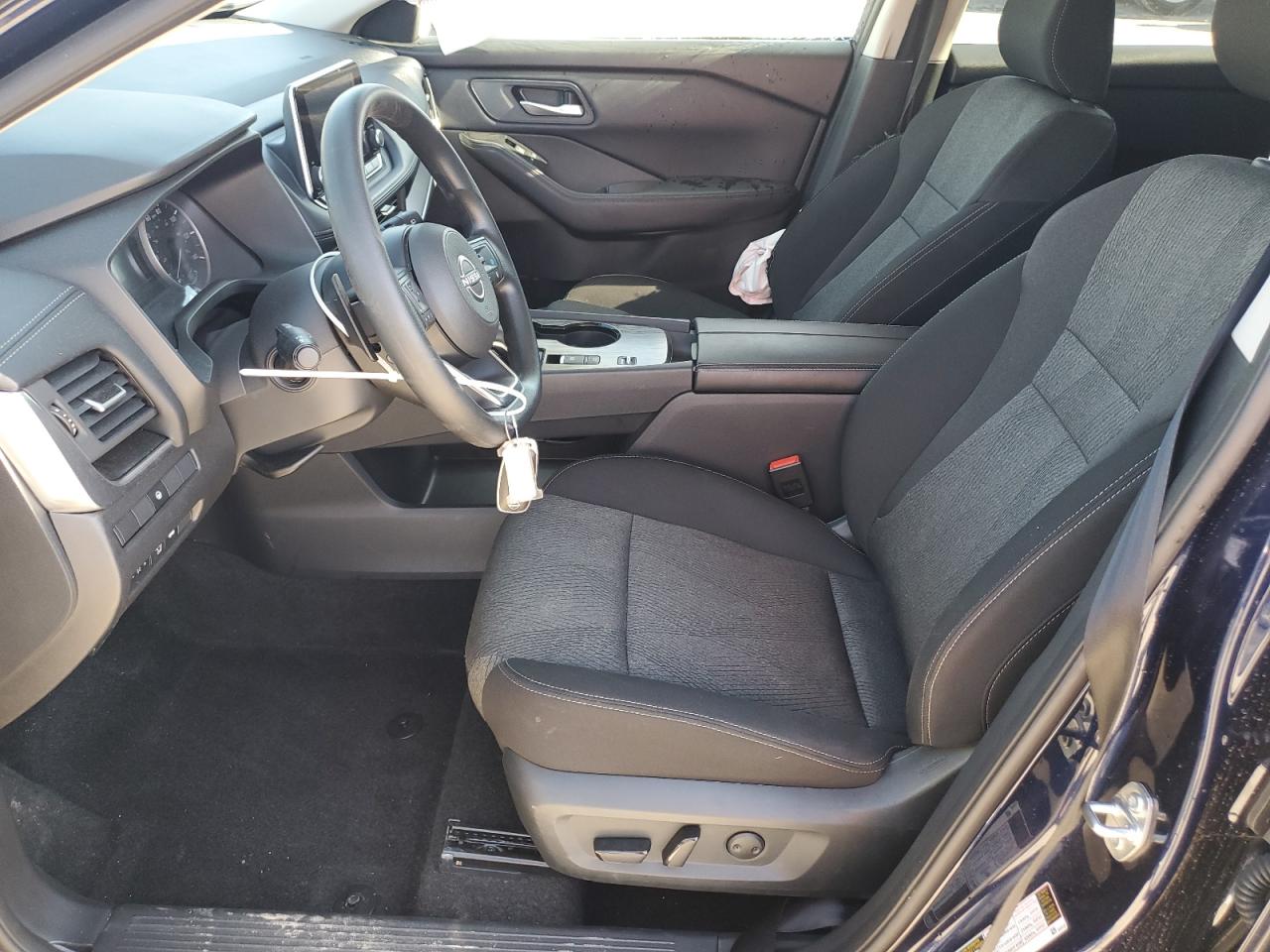 2024 Nissan Rogue - Image 7