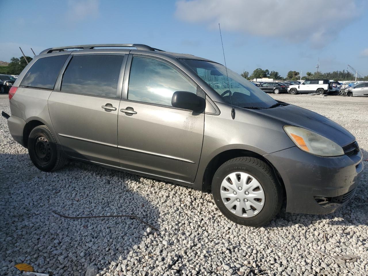 2005 Toyota Sienna - Image 4