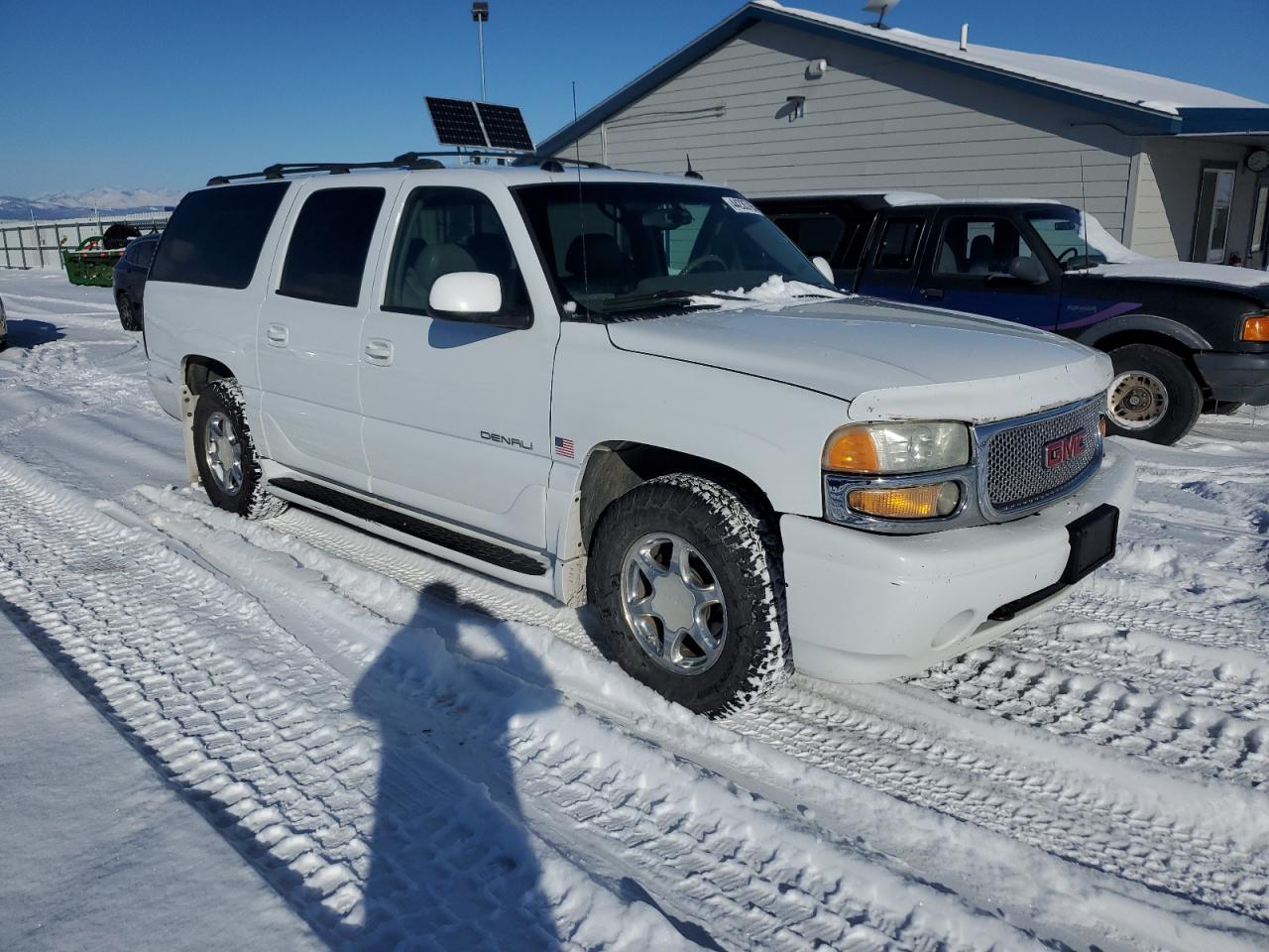 2004 GMC Yukon - Image 4