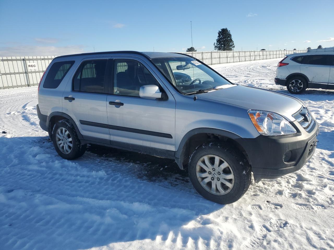 2005 Honda CR-V - Image 4