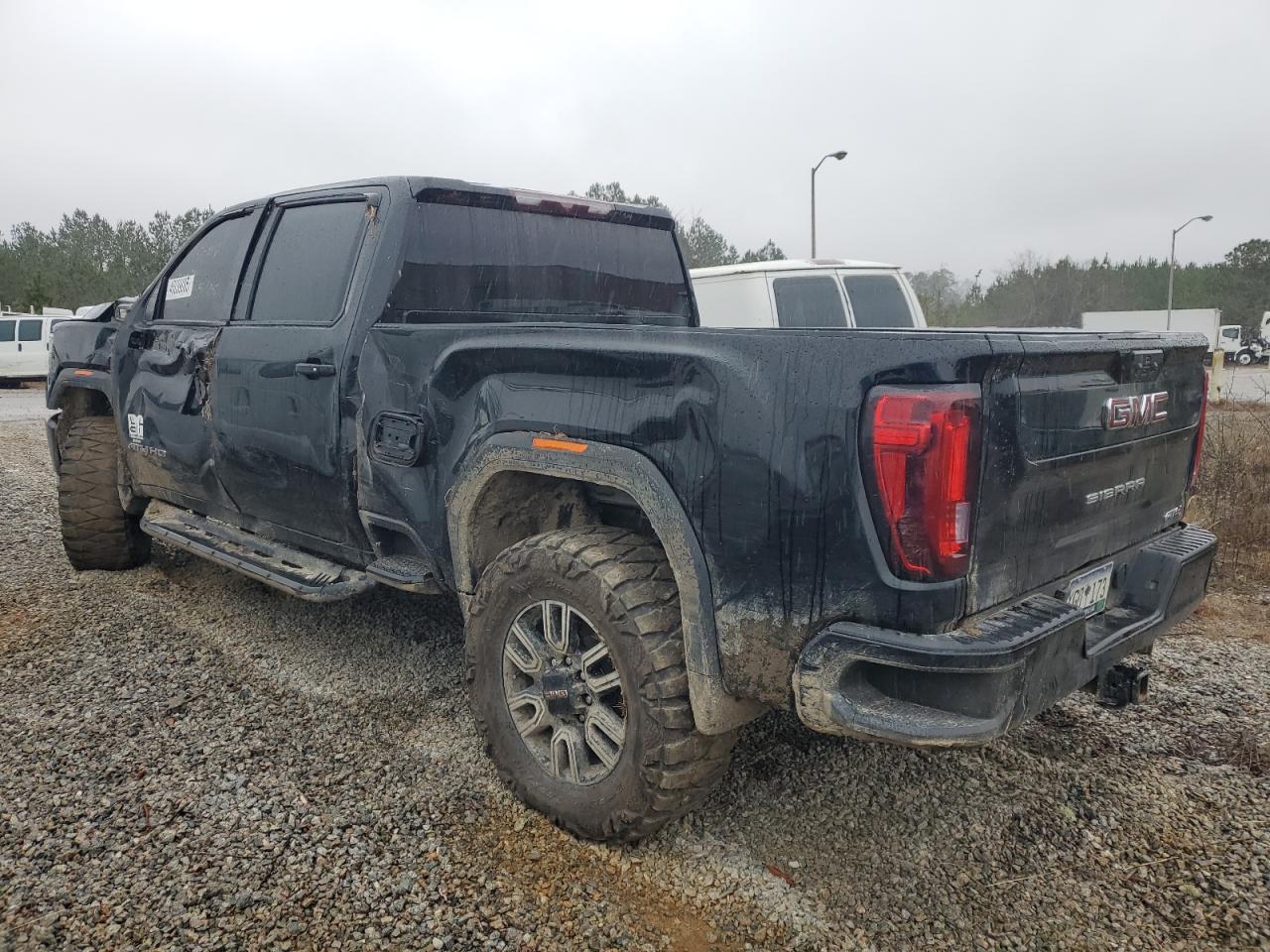 2022 GMC Sierra - Image 2