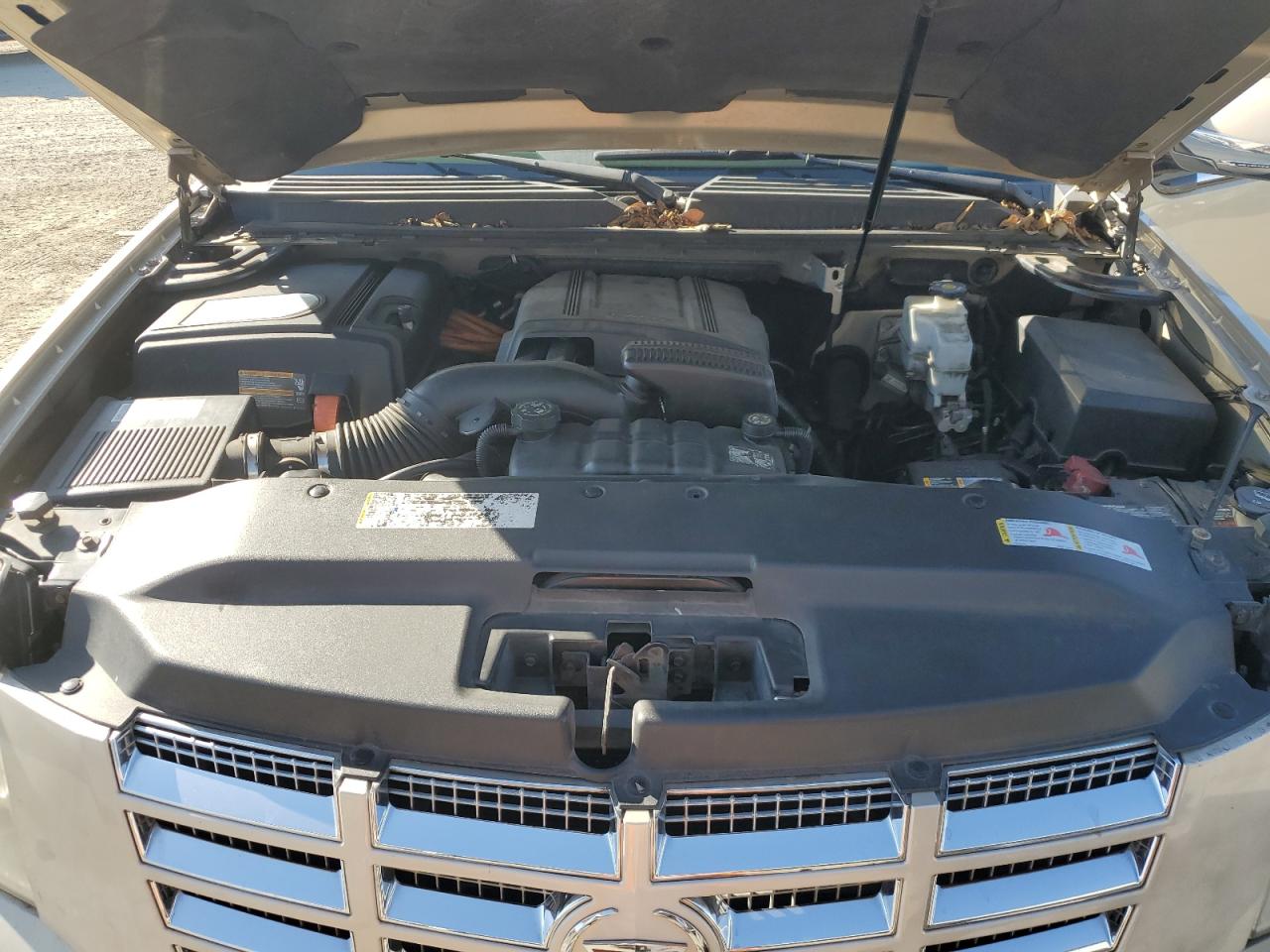 2009 Cadillac Escalade - Image 14