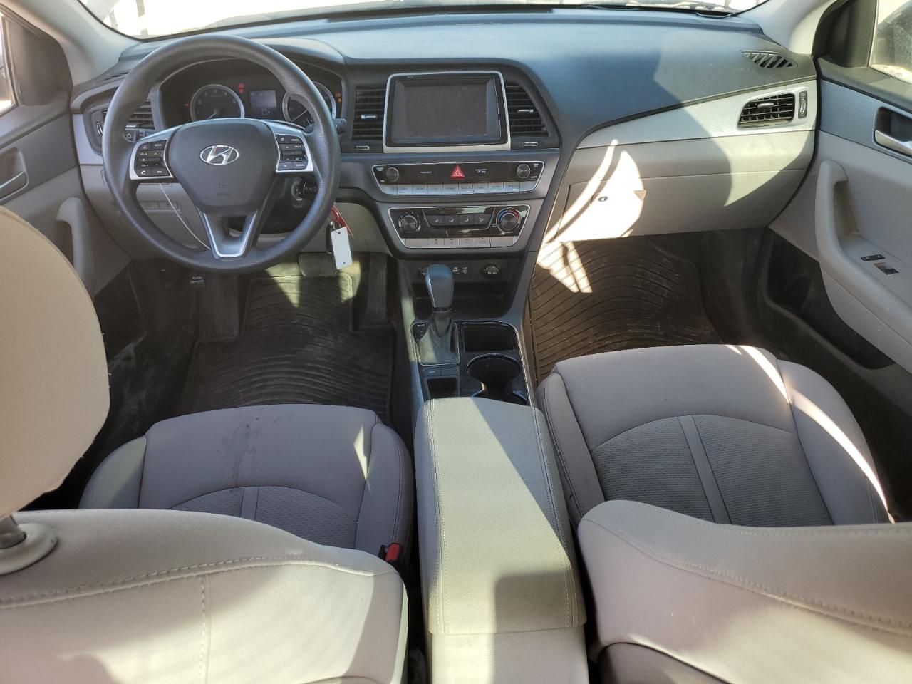 2019 Hyundai Sonata - Image 8