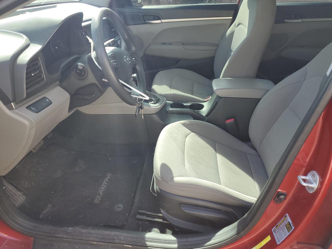 2019 Hyundai Elantra - Image 7