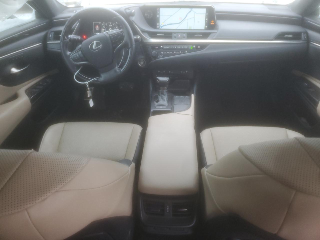 2019 Lexus ES - Image 8