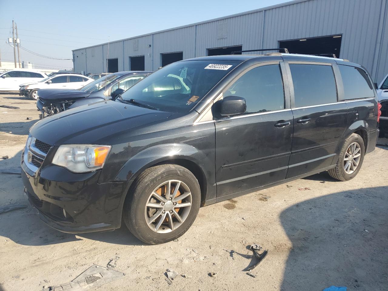 2015 Dodge Caravan - Image 1
