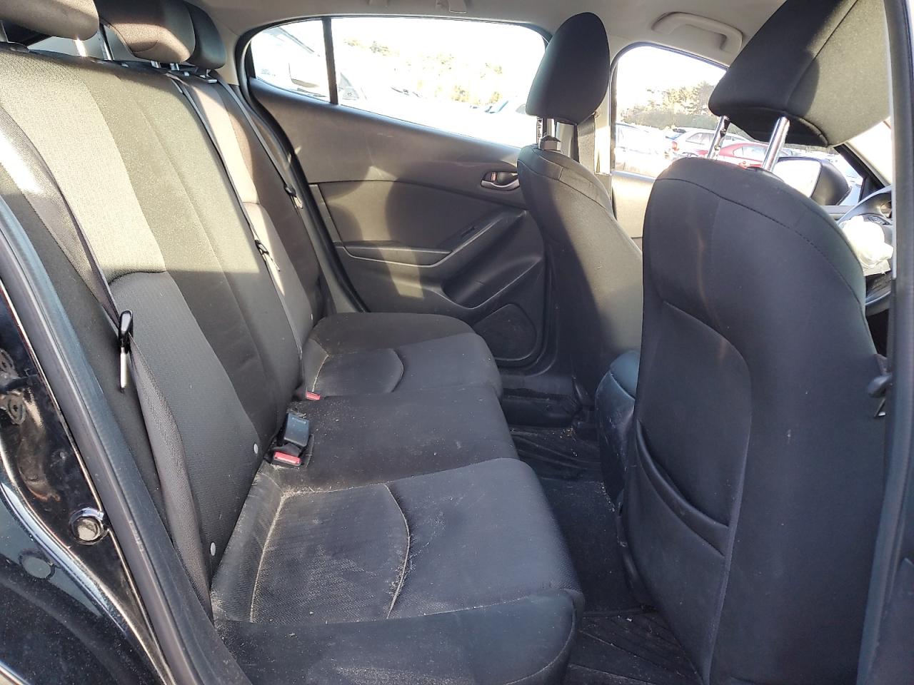 2015 Mazda 3 - Image 10