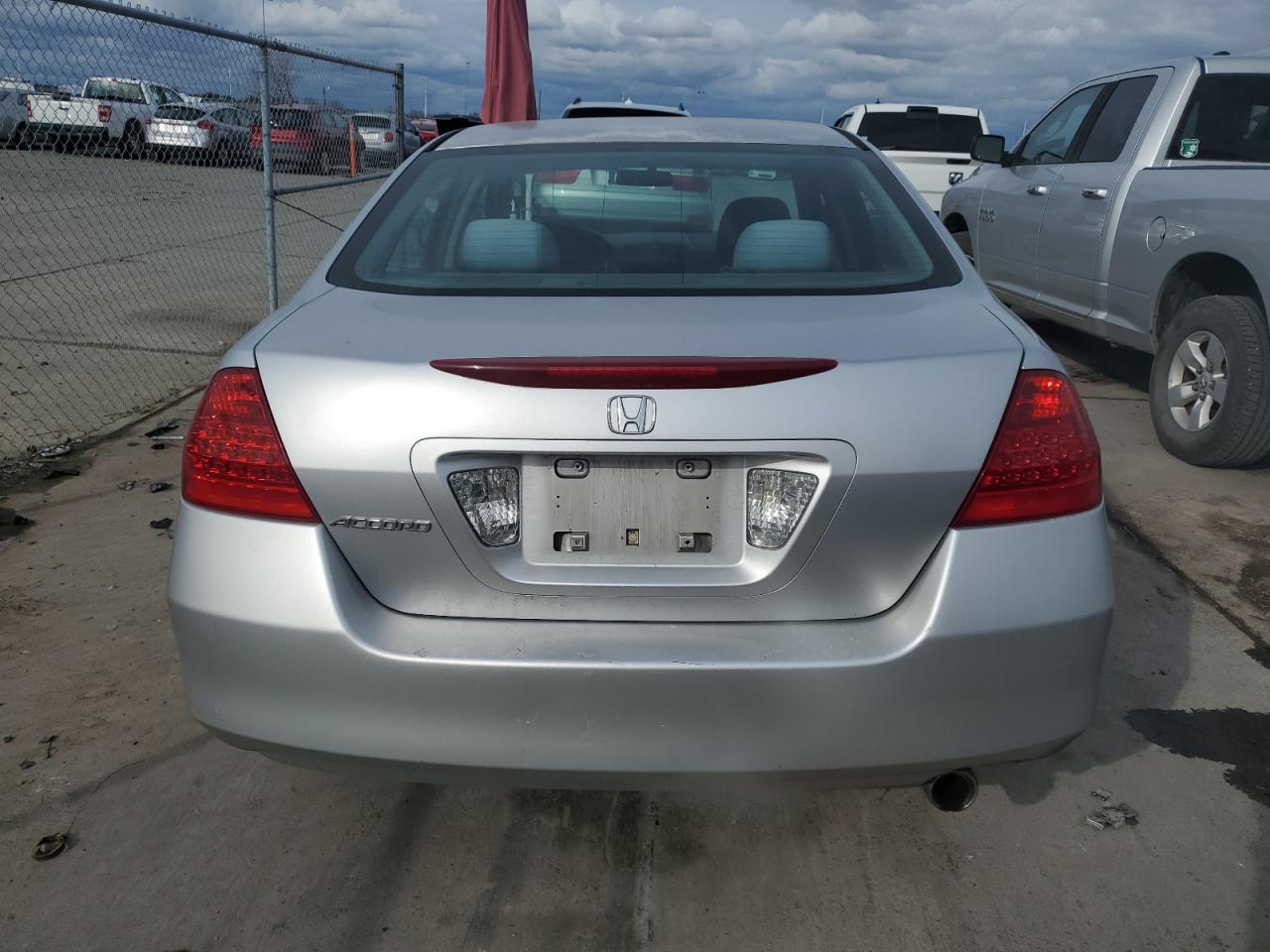 2007 Honda Accord - Image 6
