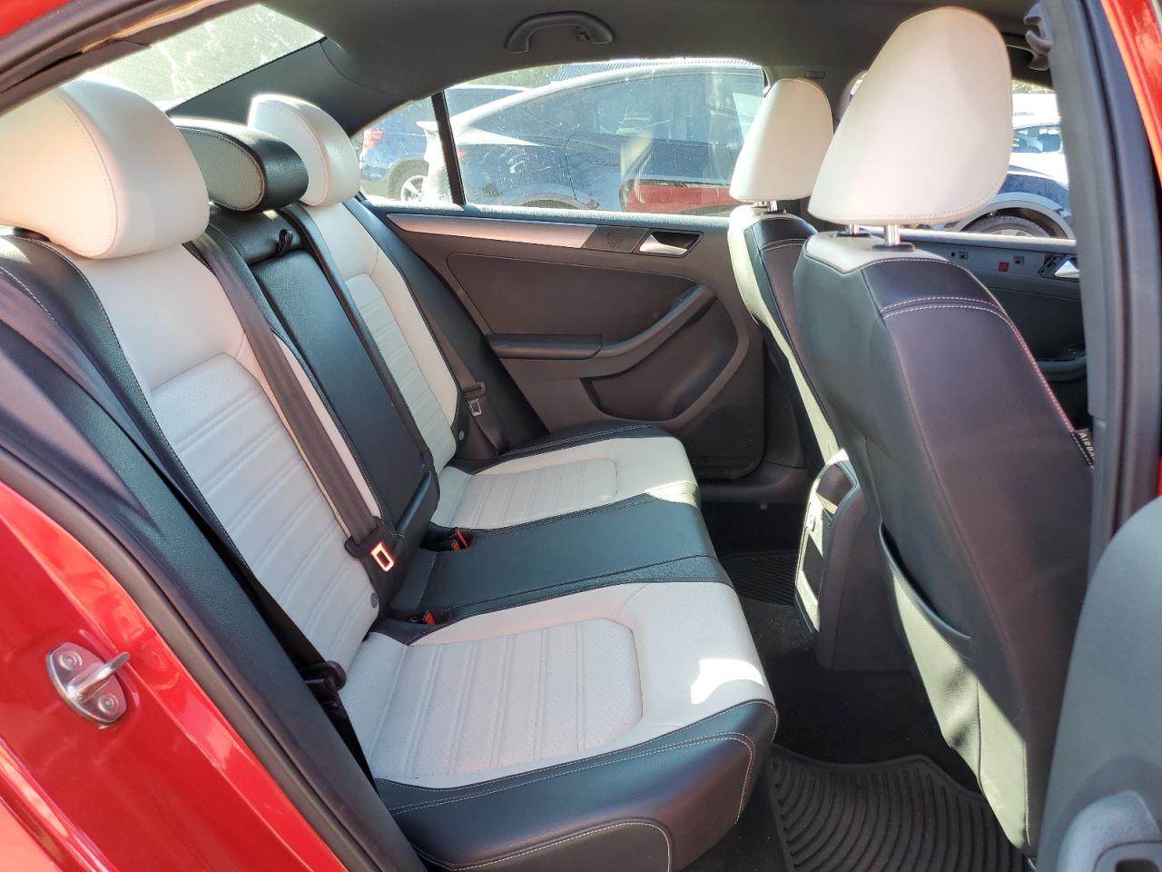 2016 Volkswagen Jetta - Image 10
