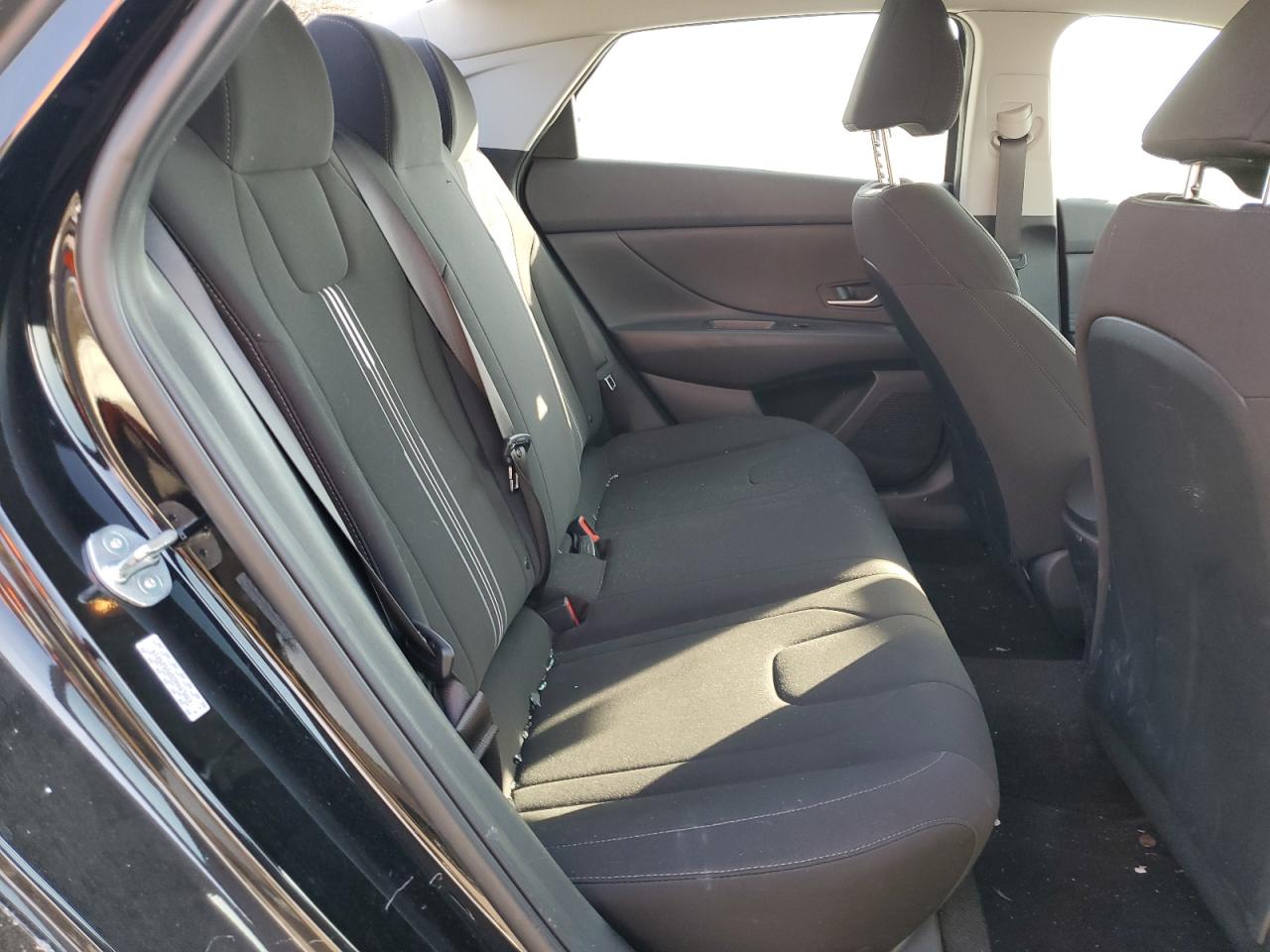 2023 Hyundai Elantra - Image 10