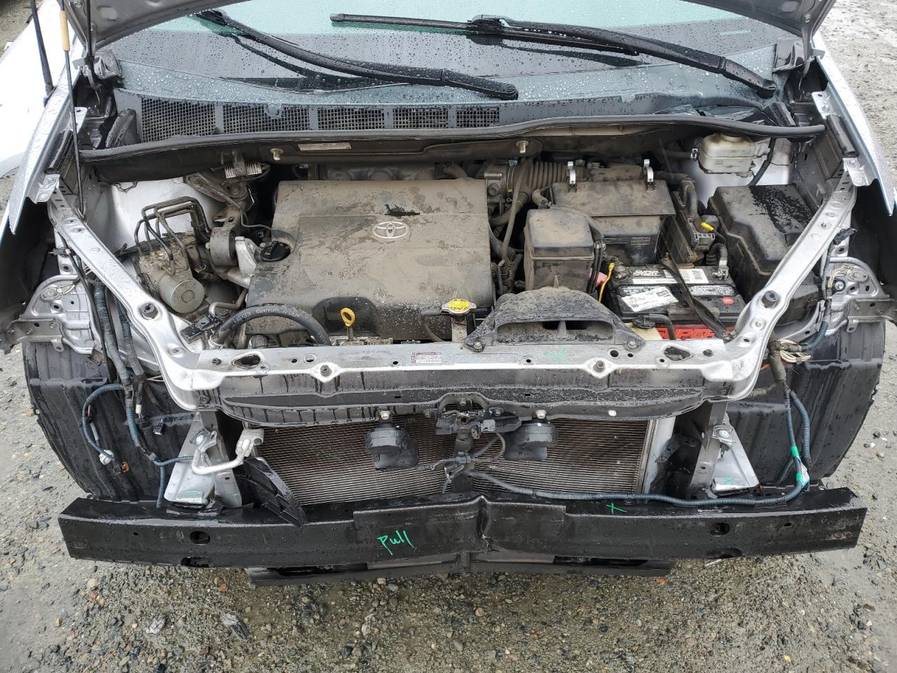 2011 Toyota Sienna - Image 12