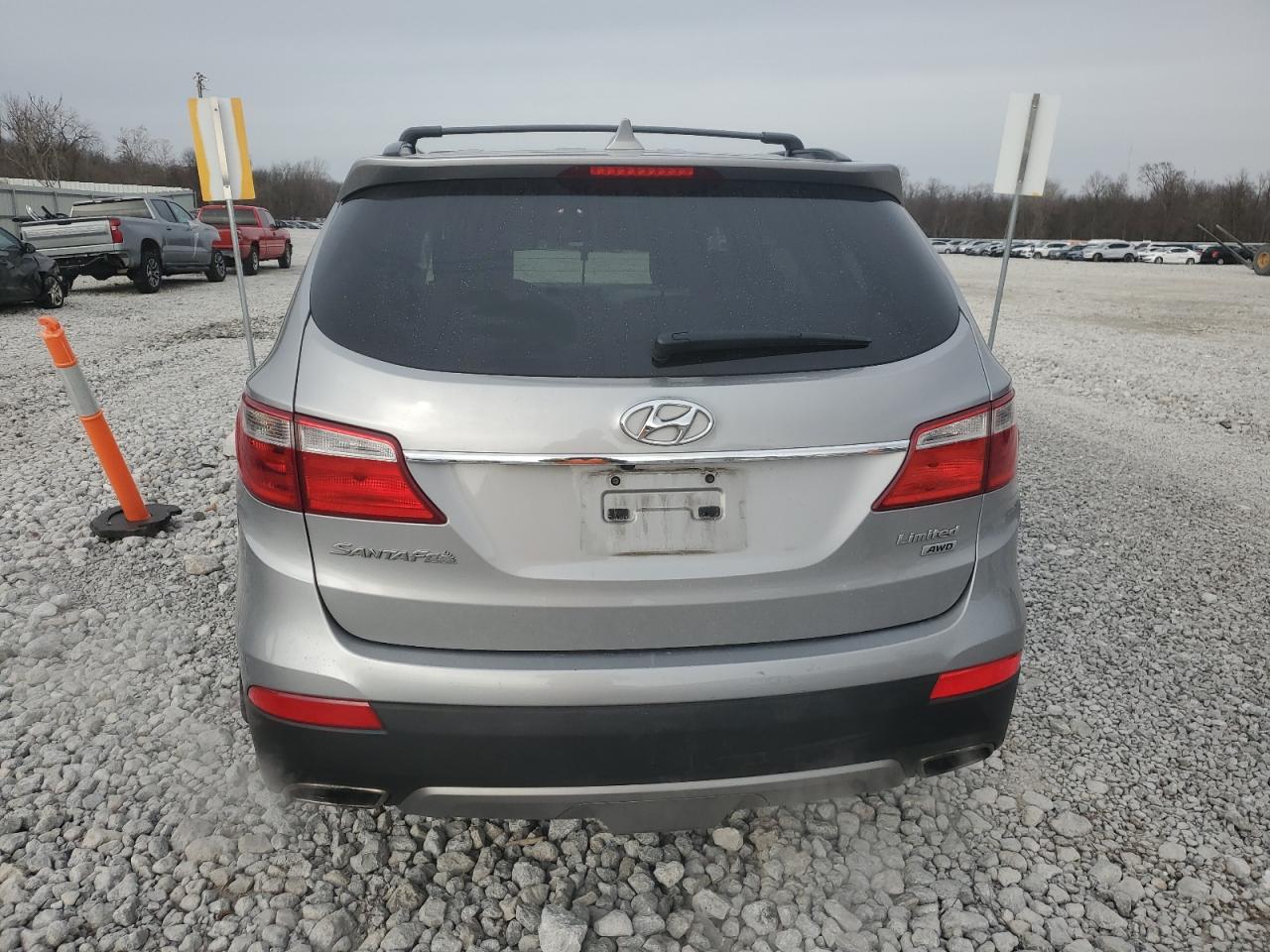 2014 Hyundai Santa Fe - Image 6