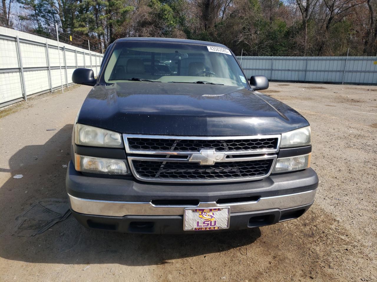 2006 Chevrolet Silverado - Image 5