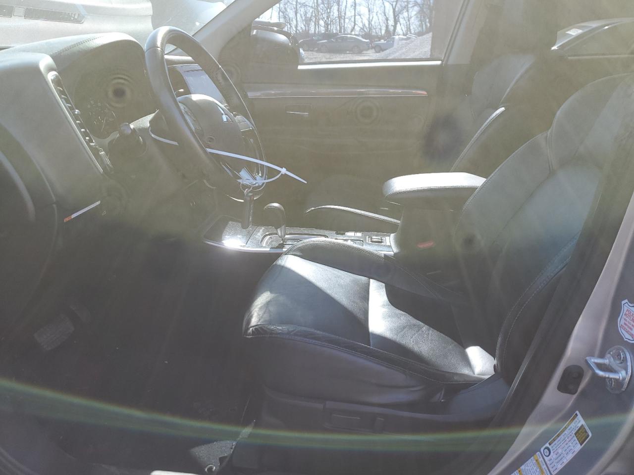 2019 Mitsubishi Outlander - Image 7