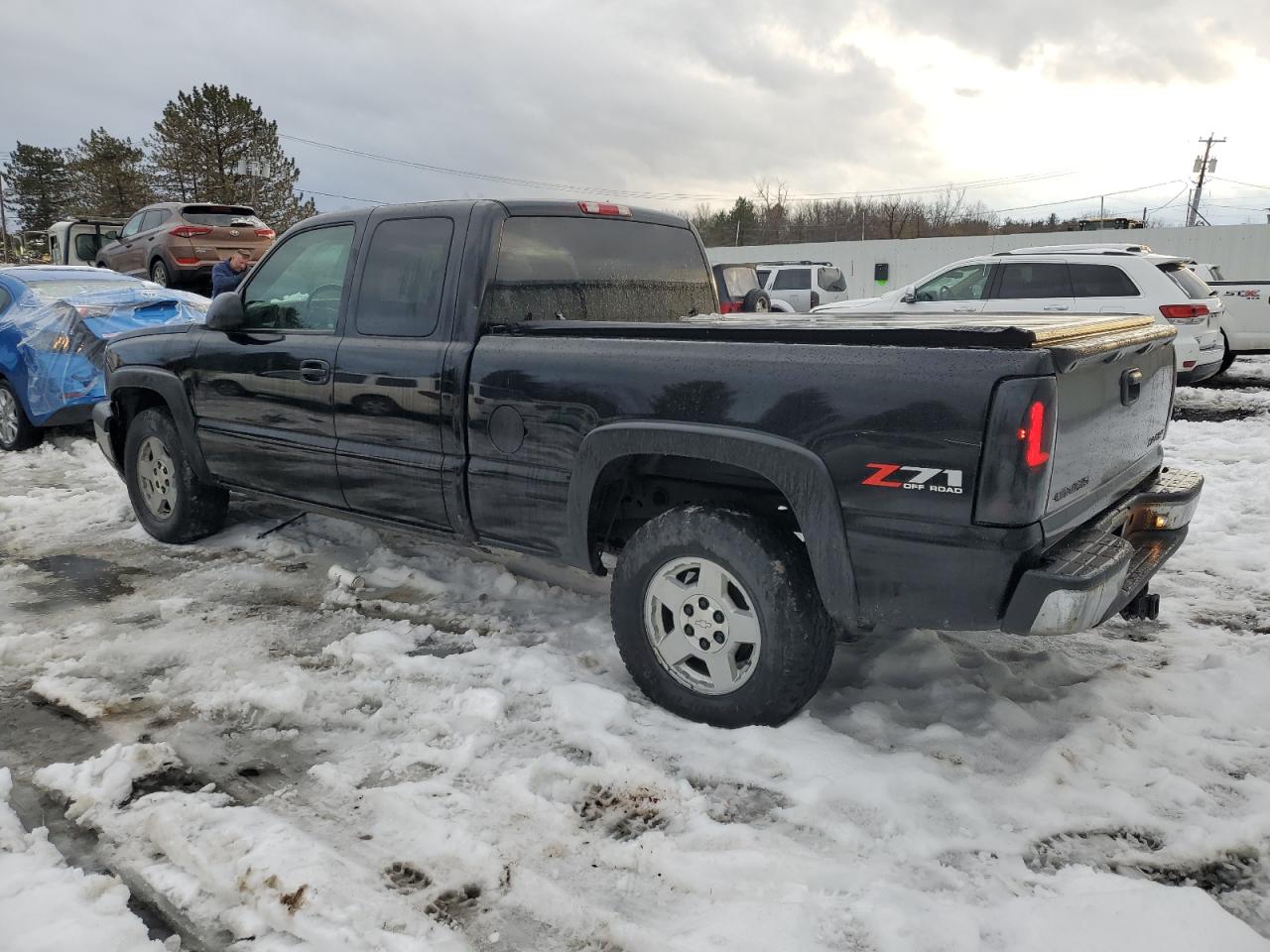 2005 Chevrolet Silverado - Image 2